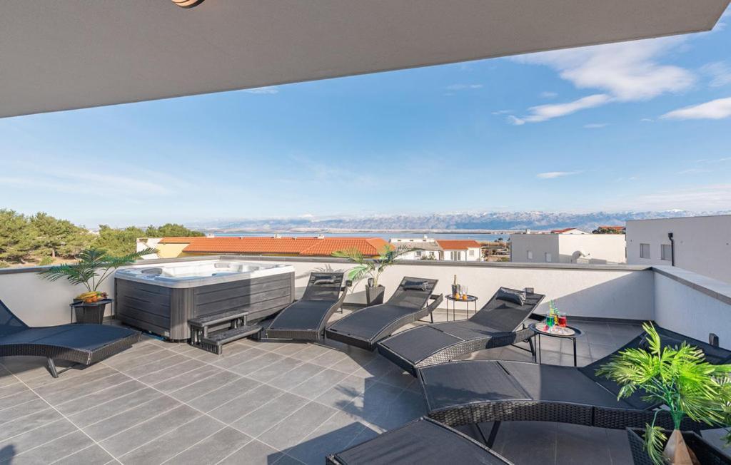 Luxurioeses Penthouse Welle Mit Whirlpool, Grill Und Meerblick Vir Luaran gambar