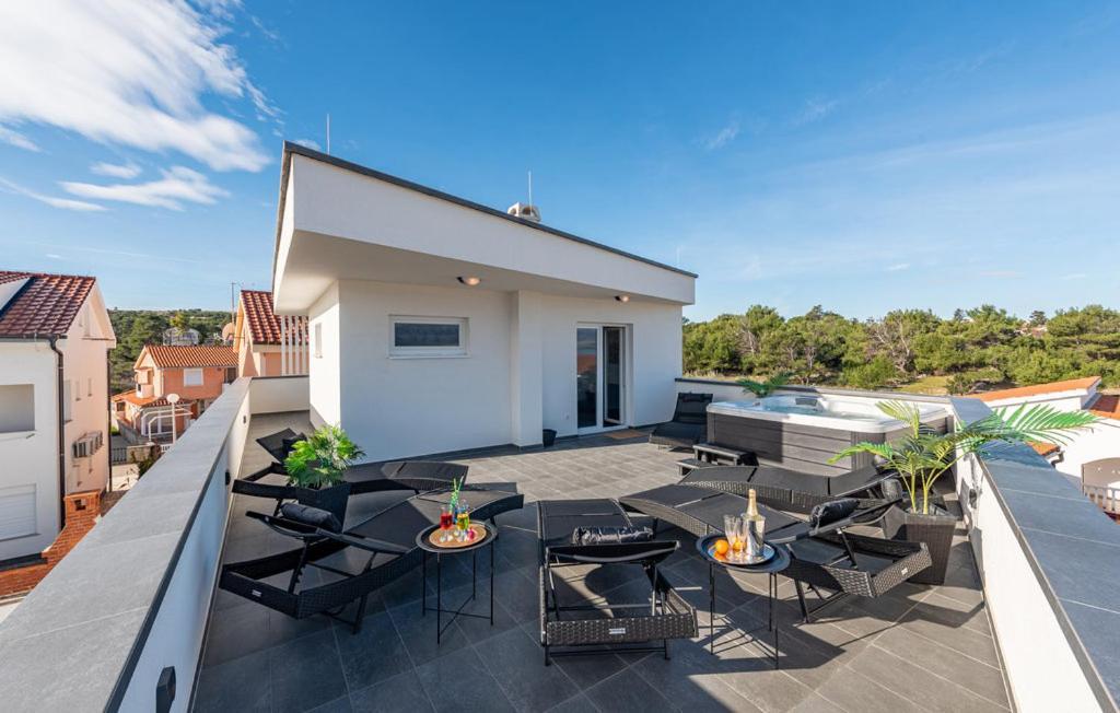 Luxurioeses Penthouse Welle Mit Whirlpool, Grill Und Meerblick Vir Luaran gambar